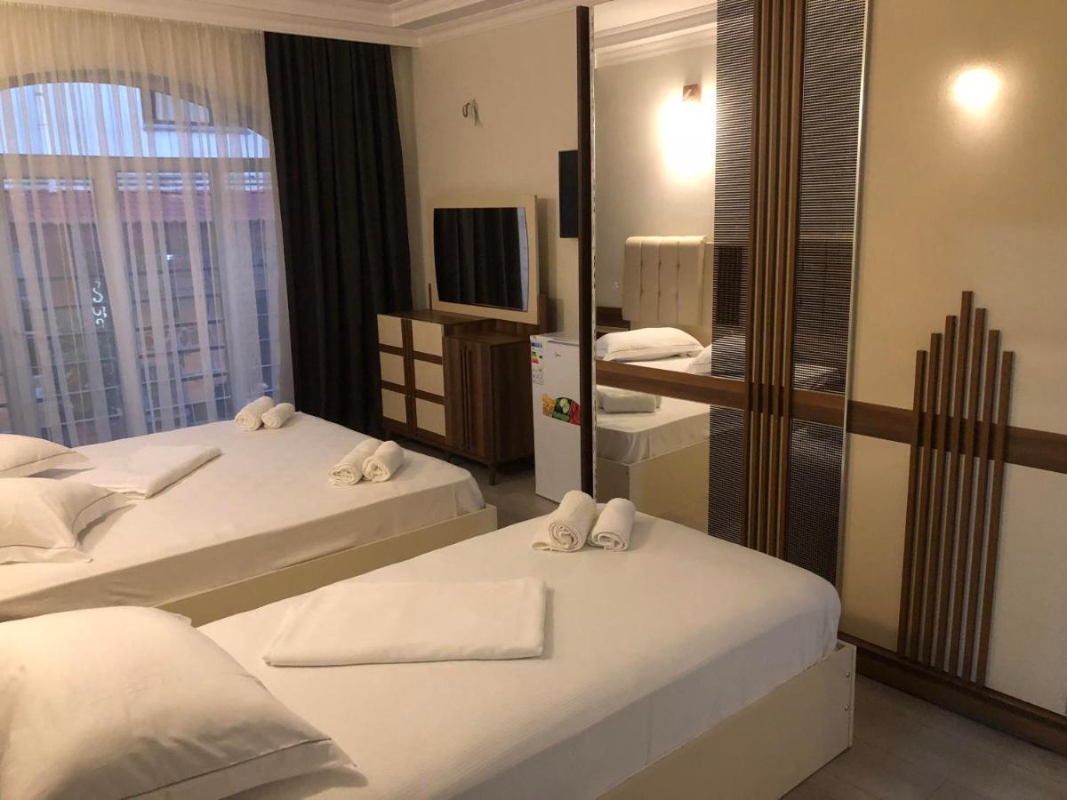 Hotel Dolphin Batumi Eksteriør billede