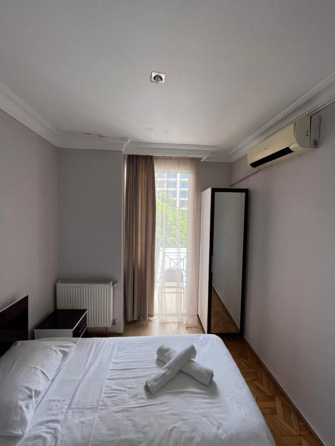 Hotel Dolphin Batumi Eksteriør billede